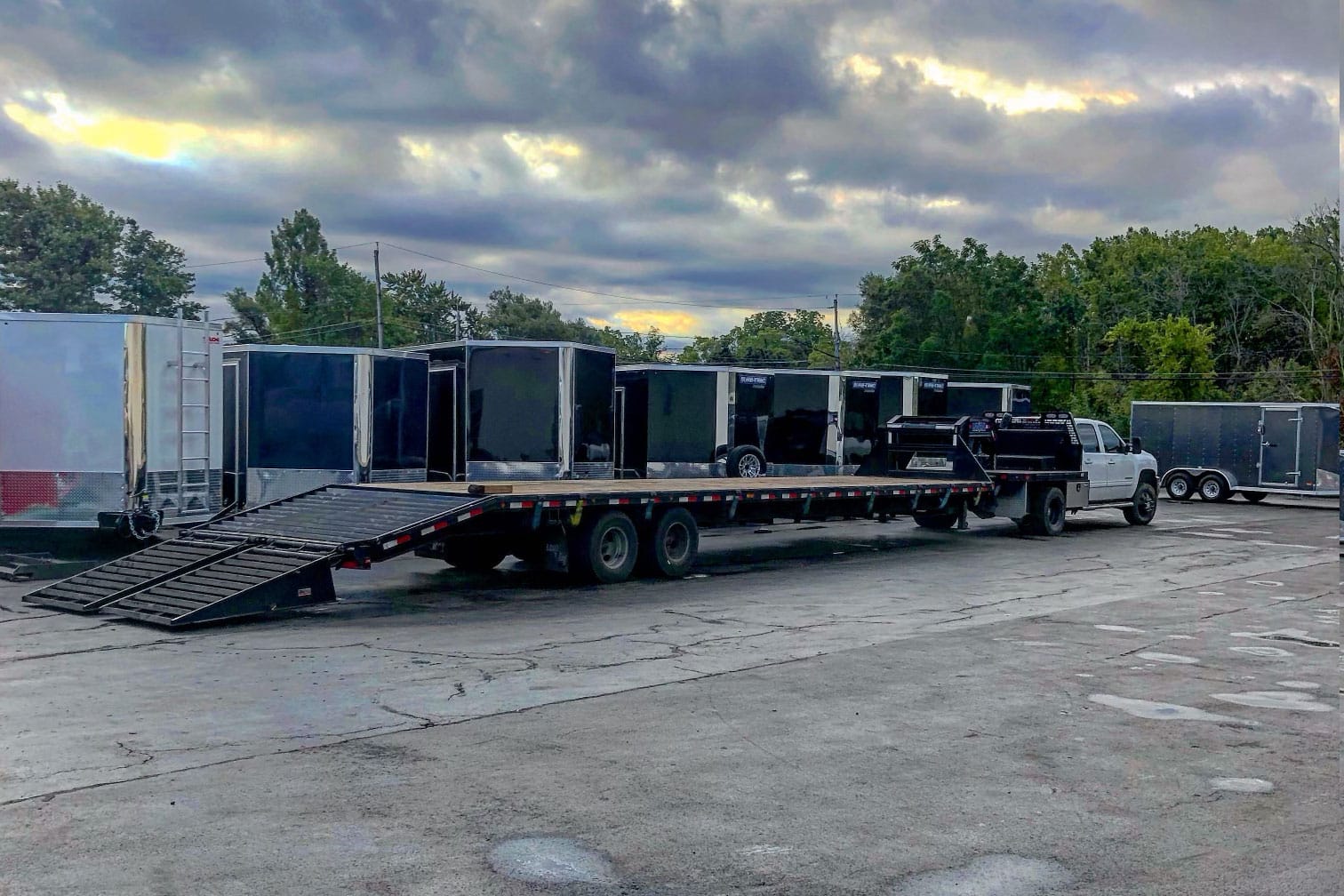 LOE Trailer Dealer and Trailer Sales